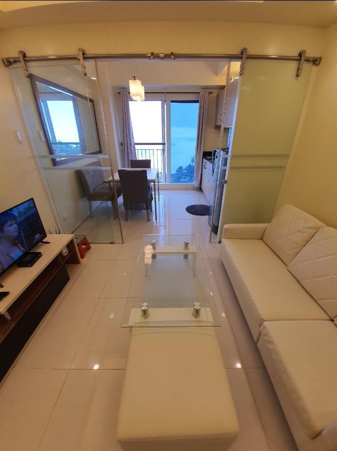 Breezy Nest Staycation At Wind Residences Tagaytay Tagaytay City Buitenkant foto