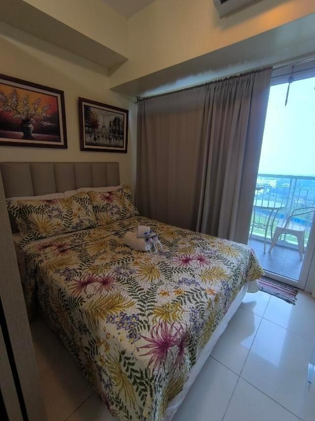 Breezy Nest Staycation At Wind Residences Tagaytay Tagaytay City Buitenkant foto